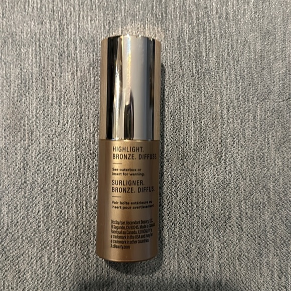 Jlo highlighter - Picture 2 of 2